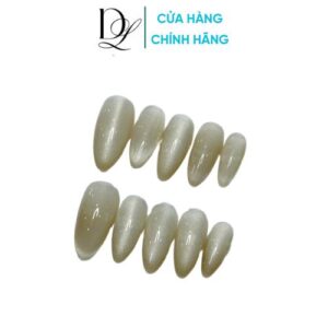 móng tay giả xinh xắn