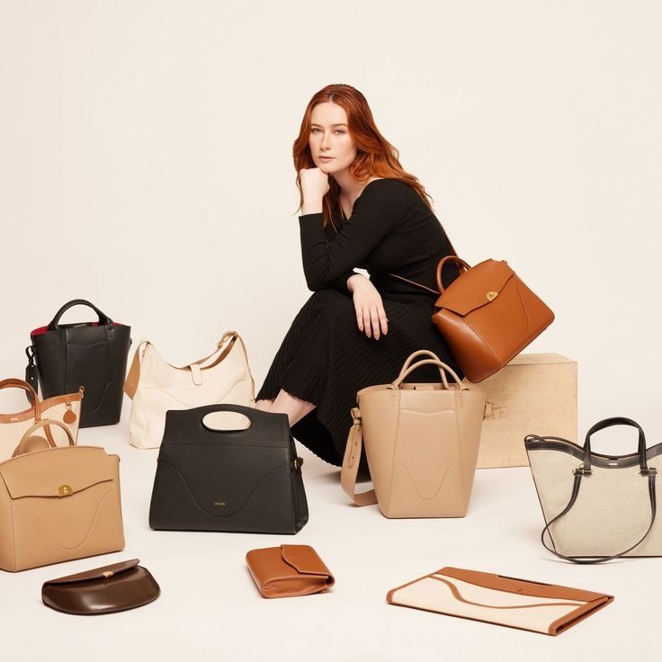 Túi xách baguette của Fendi, thiết kế thanh lịch và tinh tế.