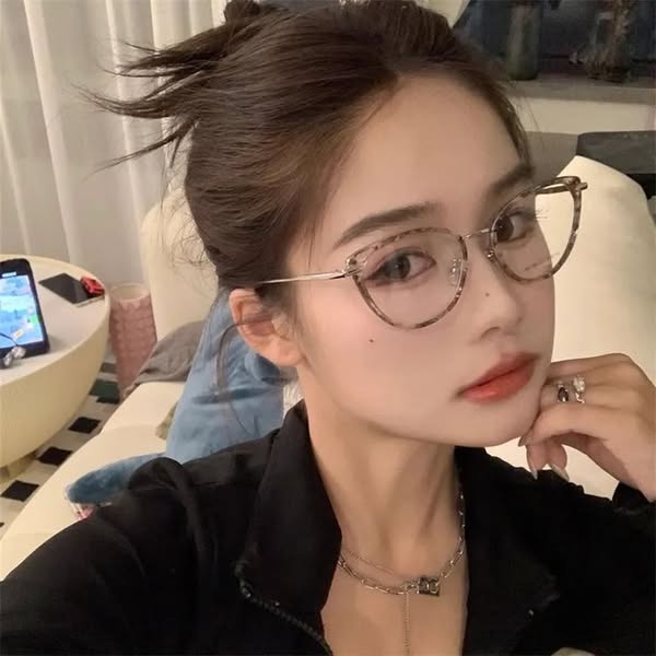 các loại kính cận đẹp cho nữ